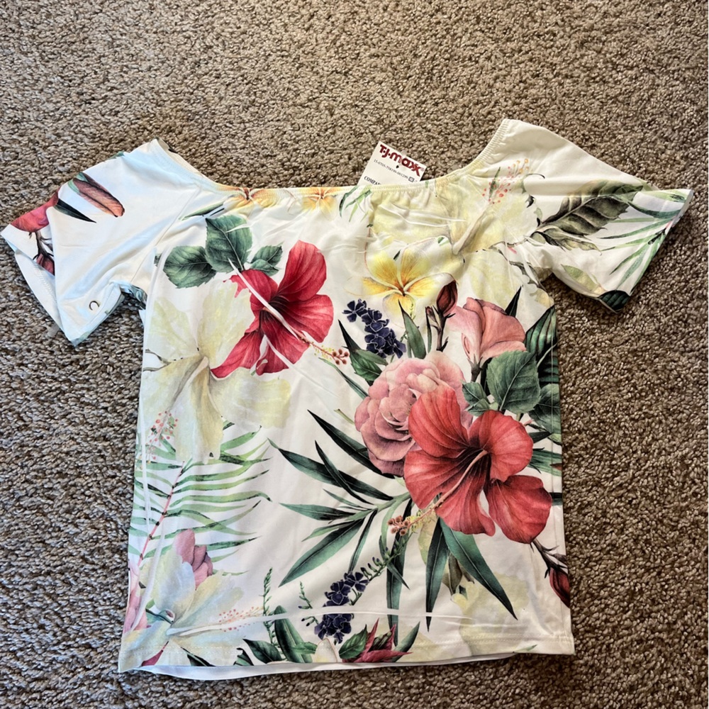Hawaiian style crop top